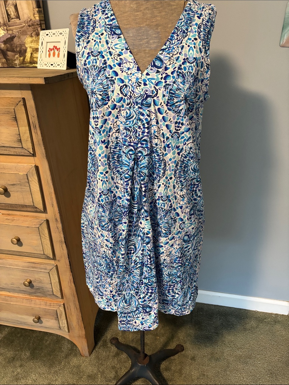 Lilly Pulitzer Blue and White V-Neck Sleeveless Mini Cotton Dress